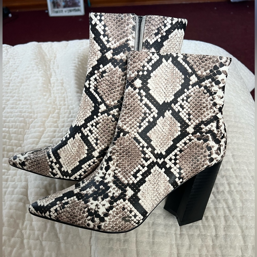 Snake skin pointed toe bootie boots